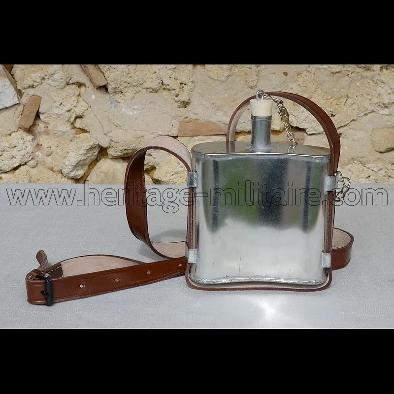 Petit bidon inox mod 1788 France avec sangle cuir marron